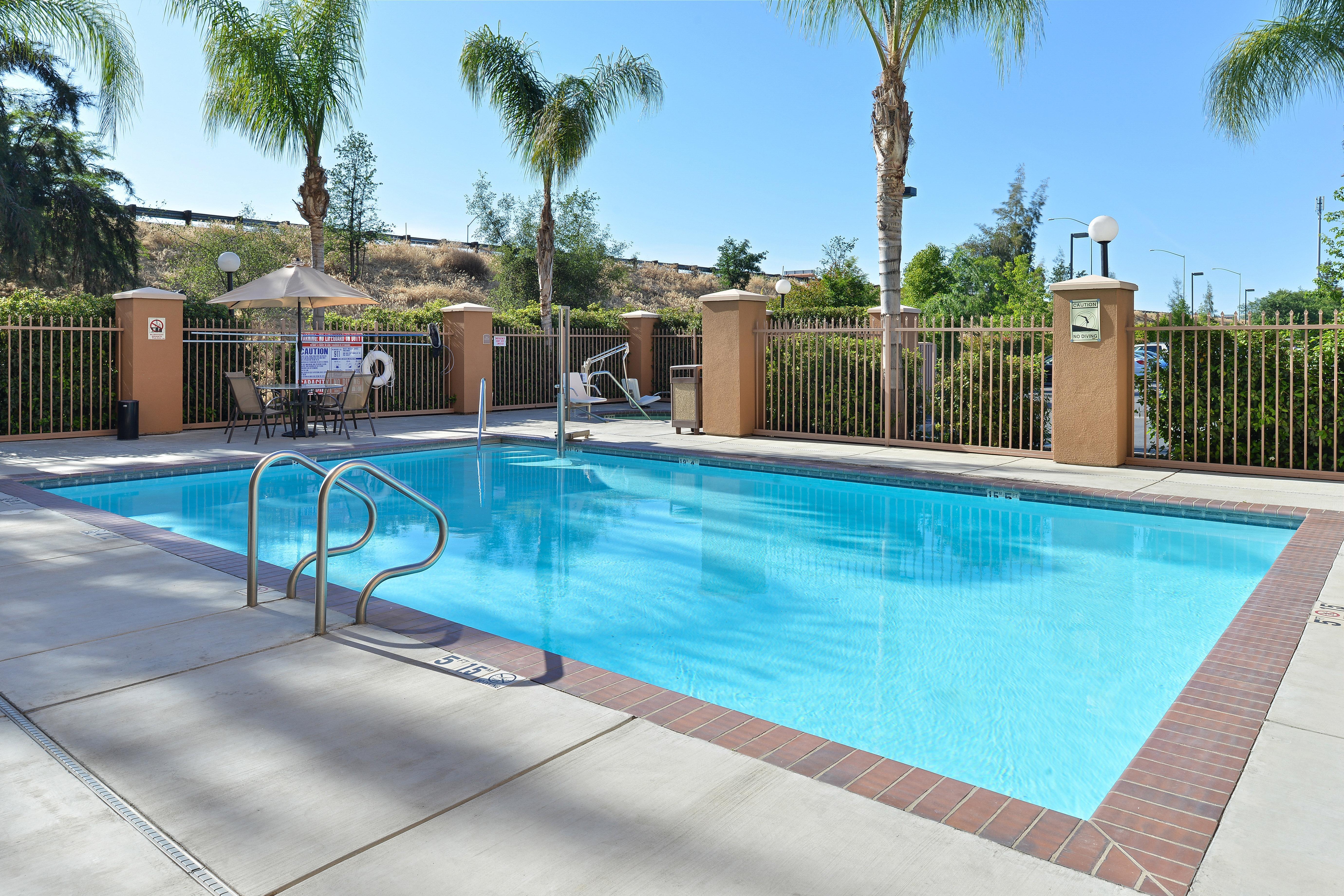 Holiday Inn Express Fresno River Park Highway 41 By Ihg Exterior foto
